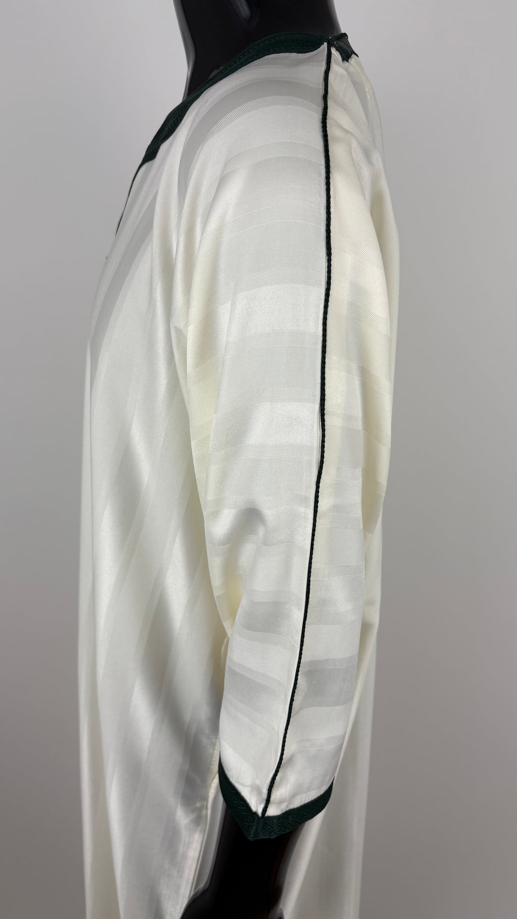 Amalfi - Ivory Emerald